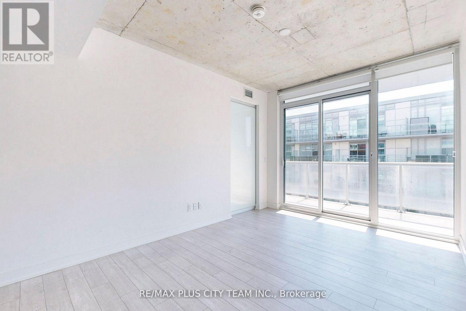 915 - 30 Baseball Place, Toronto, Ontario  M4M 0E8 - Photo 2 - E12503722