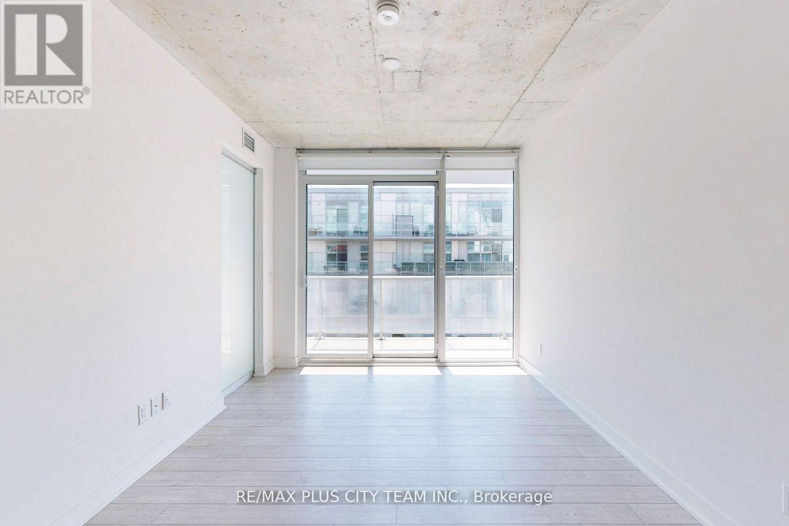 915 - 30 Baseball Place, Toronto, Ontario  M4M 0E8 - Photo 3 - E12503722