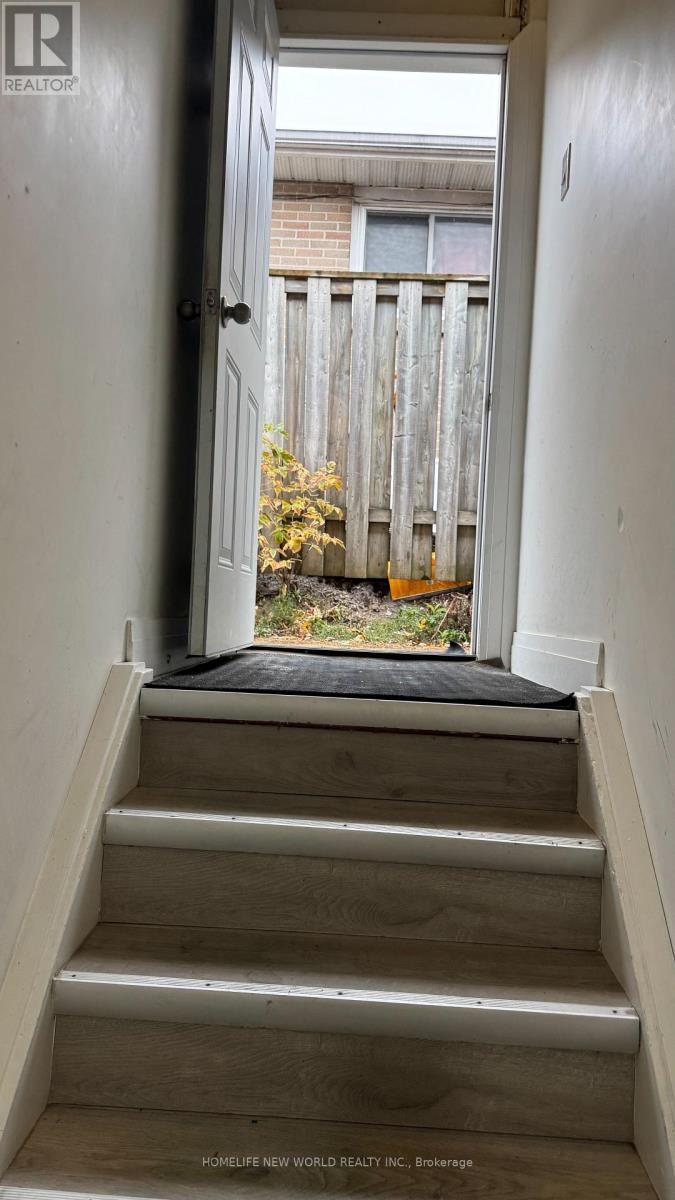 Bsmt - 121 Petworth Crescent, Toronto, Ontario  M1S 3M6 - Photo 2 - E12503738