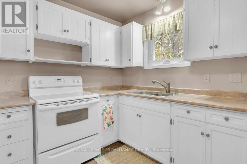 208 William Street, Stirling-Rawdon (Stirling Ward), Ontario  K0K 3E0 - Photo 14 - X12504032