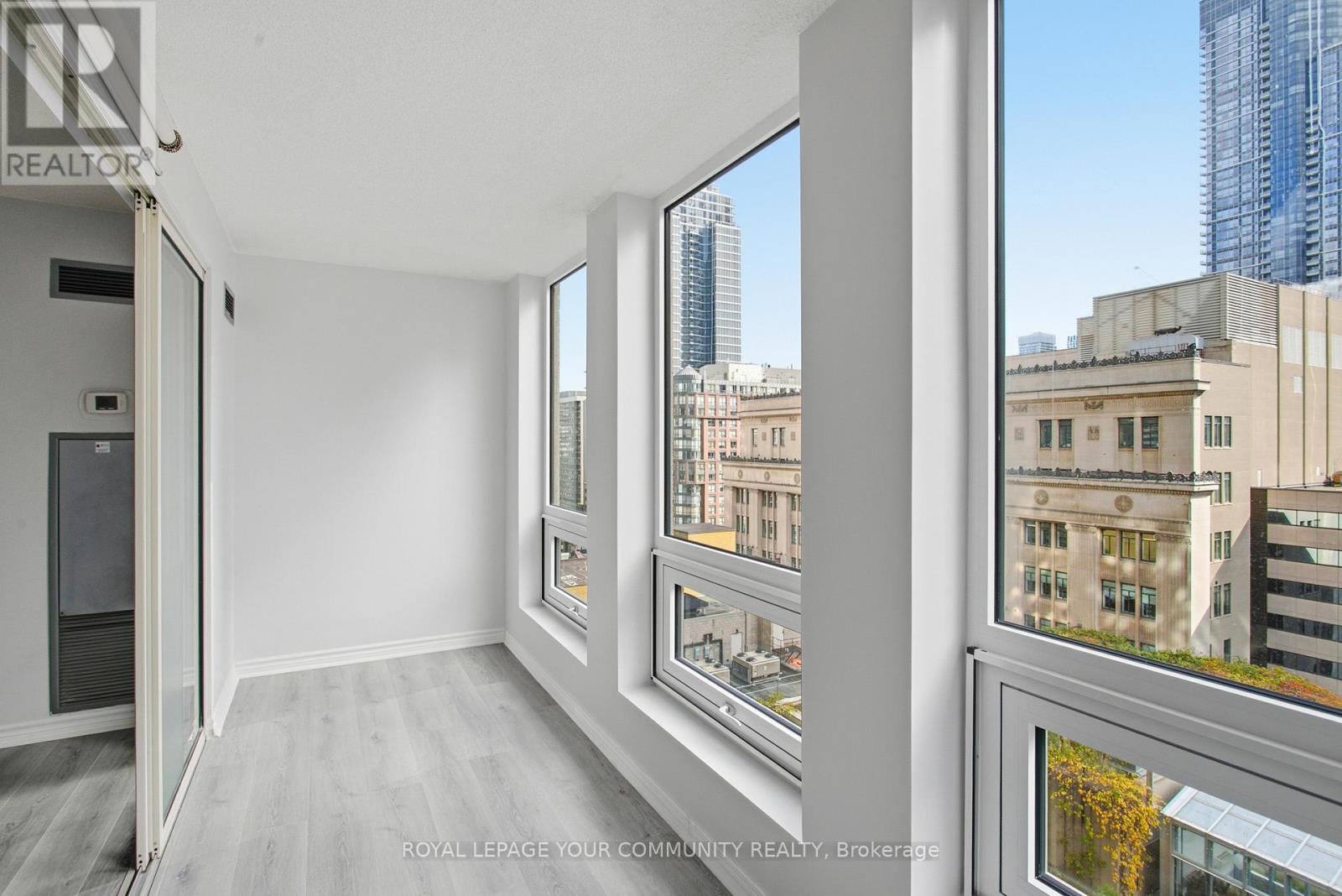 1103 - 25 Grenville Street, Toronto, Ontario  M4Y 2X5 - Photo 10 - C12436404