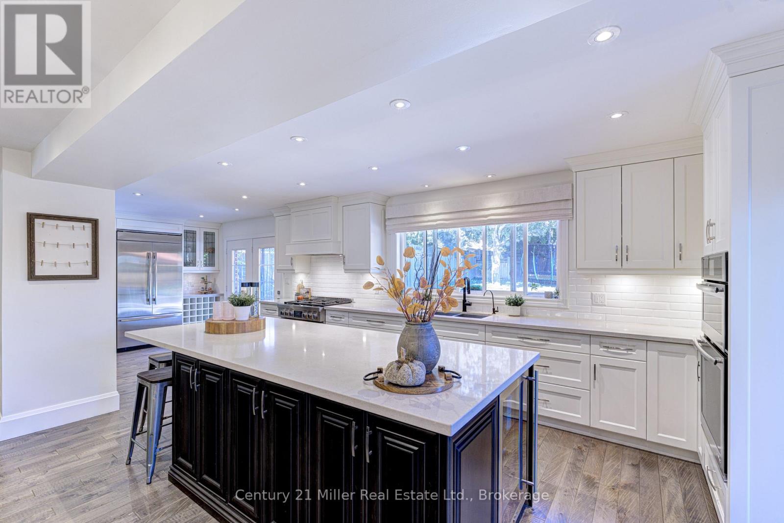 6 Mays Crescent, Hamilton, Ontario  L8B 0G4 - Photo 21 - X12502892