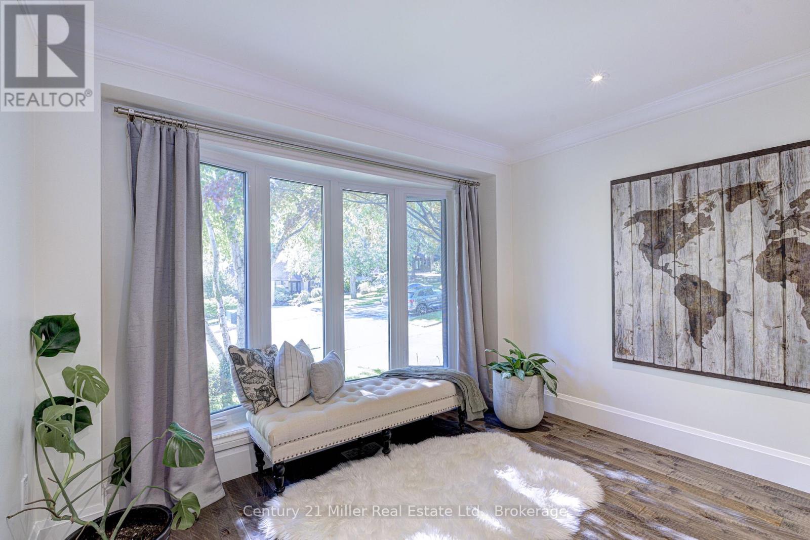 6 Mays Crescent, Hamilton, Ontario  L8B 0G4 - Photo 11 - X12502892