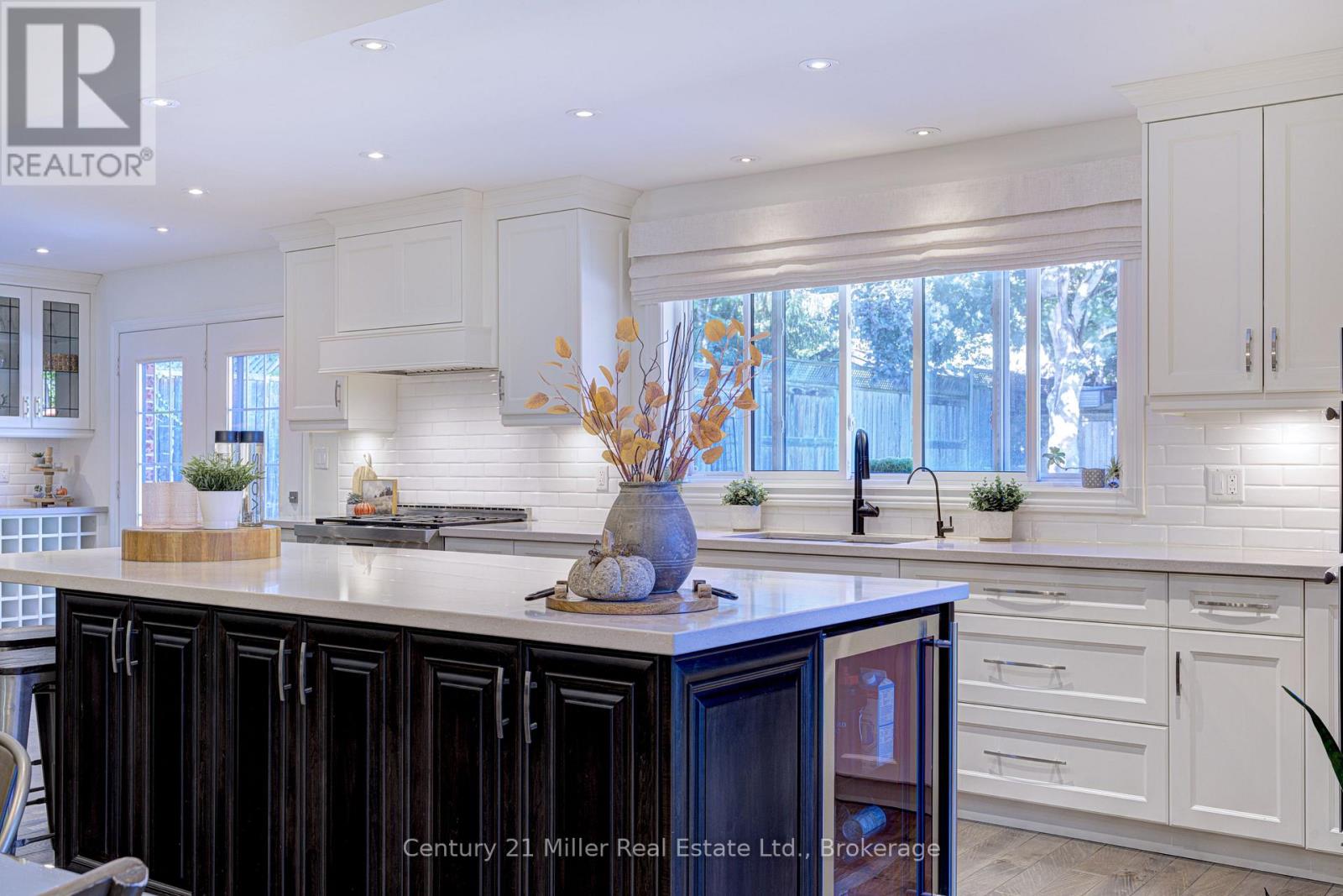 6 Mays Crescent, Hamilton, Ontario  L8B 0G4 - Photo 20 - X12502892