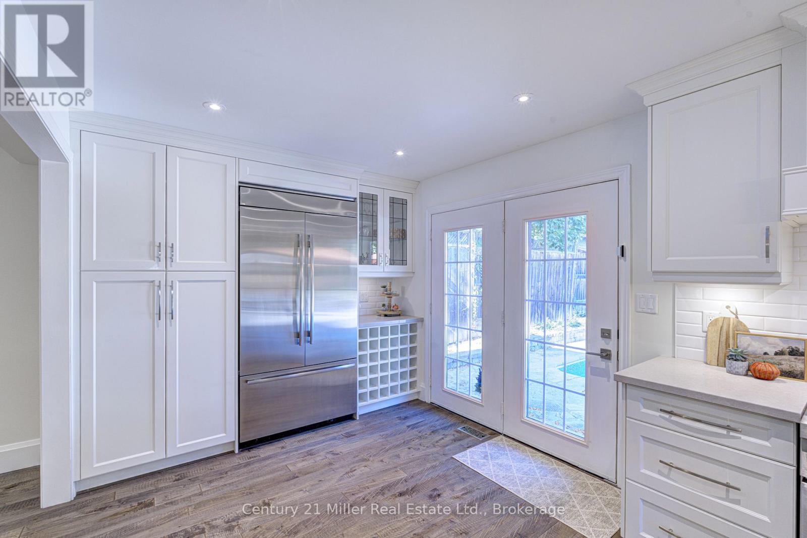 6 Mays Crescent, Hamilton, Ontario  L8B 0G4 - Photo 24 - X12502892