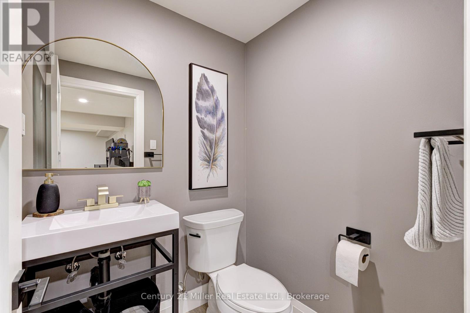 6 Mays Crescent, Hamilton, Ontario  L8B 0G4 - Photo 44 - X12502892