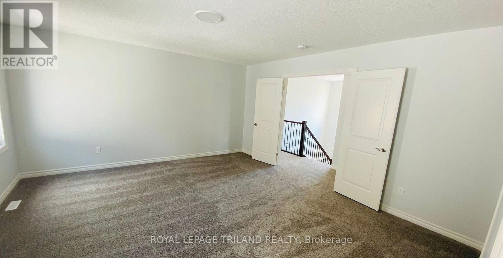 7 Welch Court, St. Thomas, Ontario N5R 0M1 - Photo 15 - X12503768