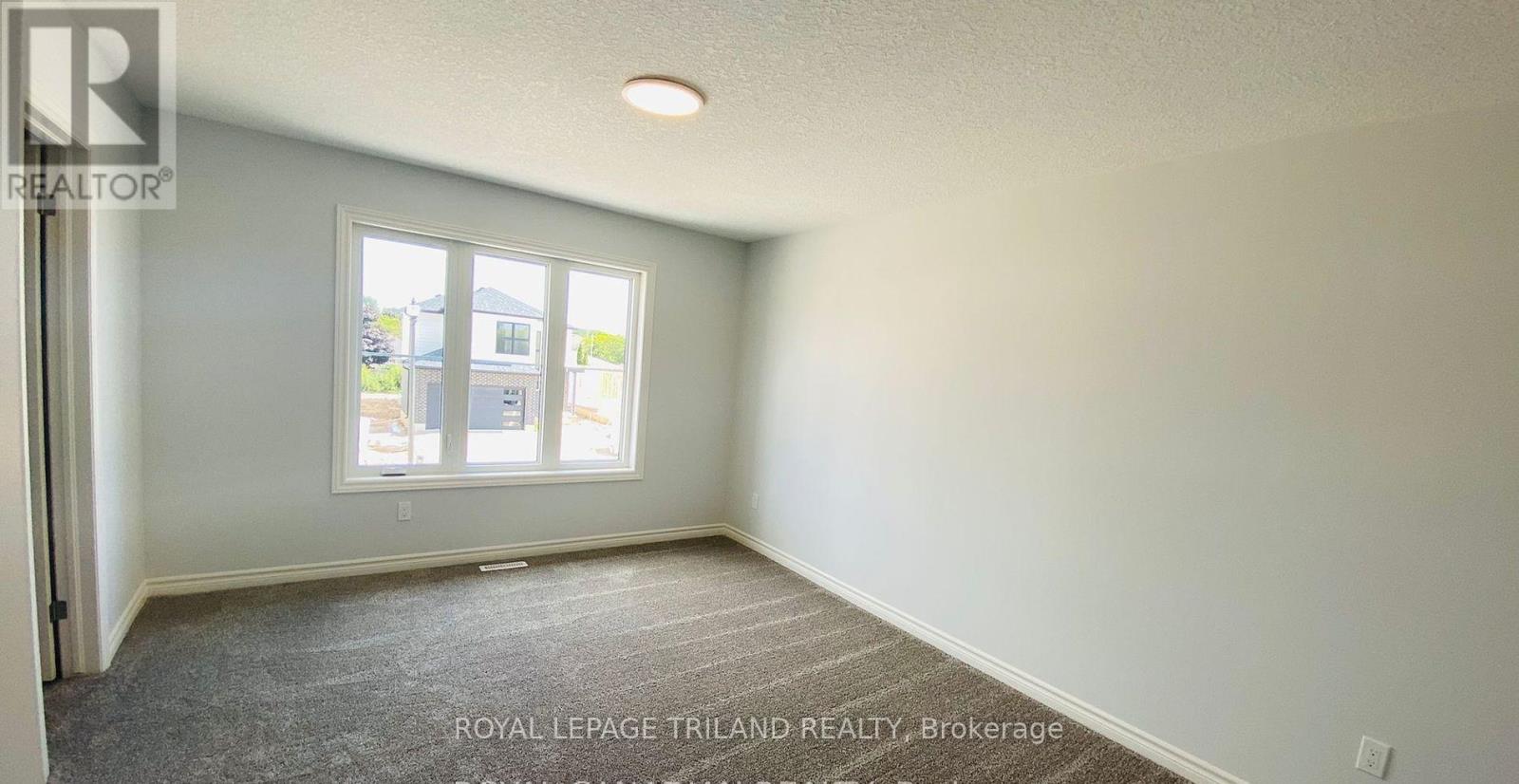 7 Welch Court, St. Thomas, Ontario N5R 0M1 - Photo 16 - X12503768