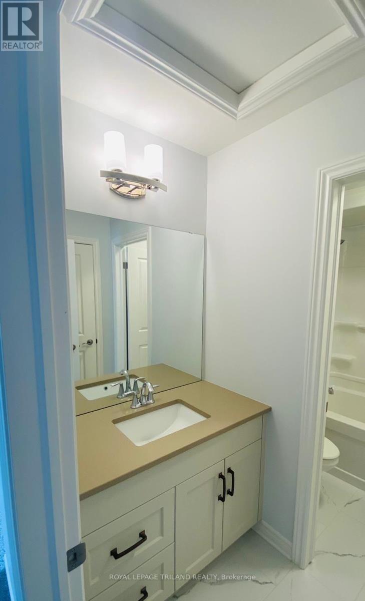 7 Welch Court, St. Thomas, Ontario N5R 0M1 - Photo 17 - X12503768