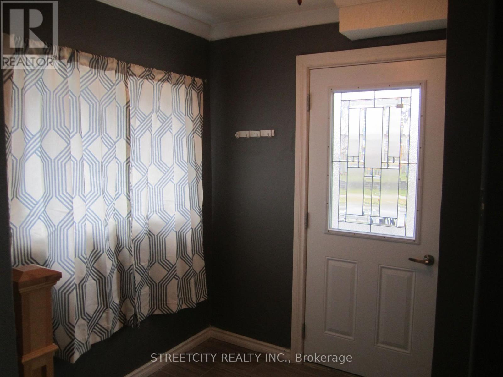 1331 Limberlost Road, London North, Ontario  N6G 2W4 - Photo 2 - X12503842