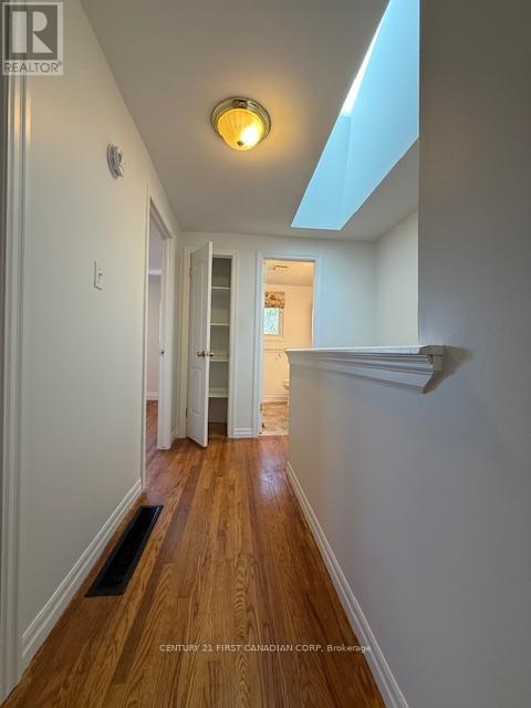 17 Vincent Crescent S, London South, Ontario  N6C 4X9 - Photo 28 - X12503948