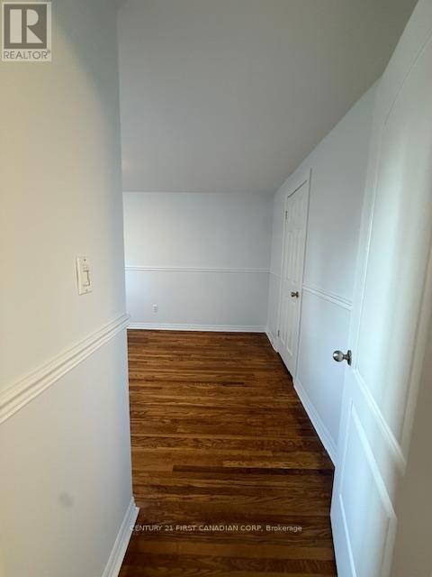 17 Vincent Crescent S, London South, Ontario  N6C 4X9 - Photo 35 - X12503948