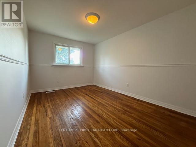 17 Vincent Crescent S, London South, Ontario  N6C 4X9 - Photo 36 - X12503948
