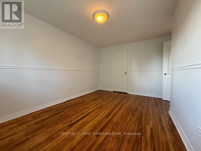 17 Vincent Crescent S, London South, Ontario  N6C 4X9 - Photo 37 - X12503948