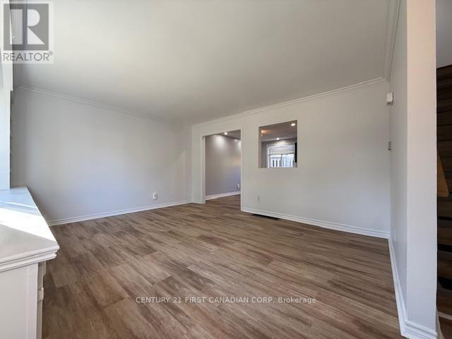 17 Vincent Crescent S, London South, Ontario  N6C 4X9 - Photo 6 - X12503948