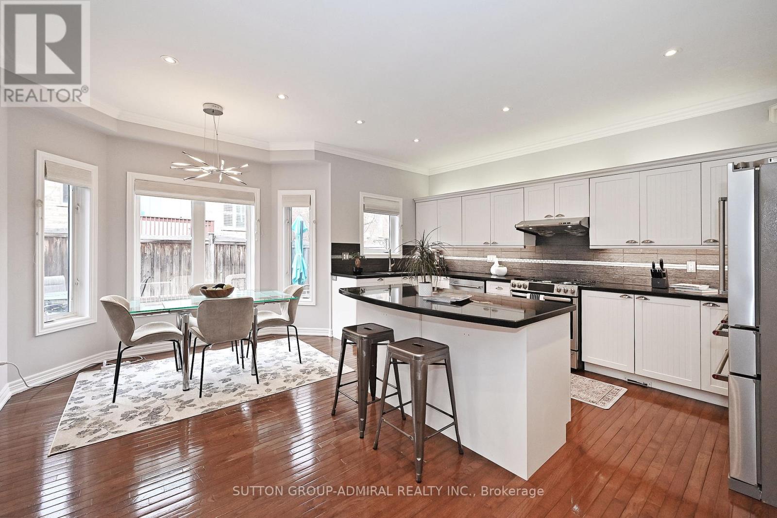 32 Seabreeze Avenue, Vaughan, Ontario  L4J 8R7 - Photo 6 - N12503732