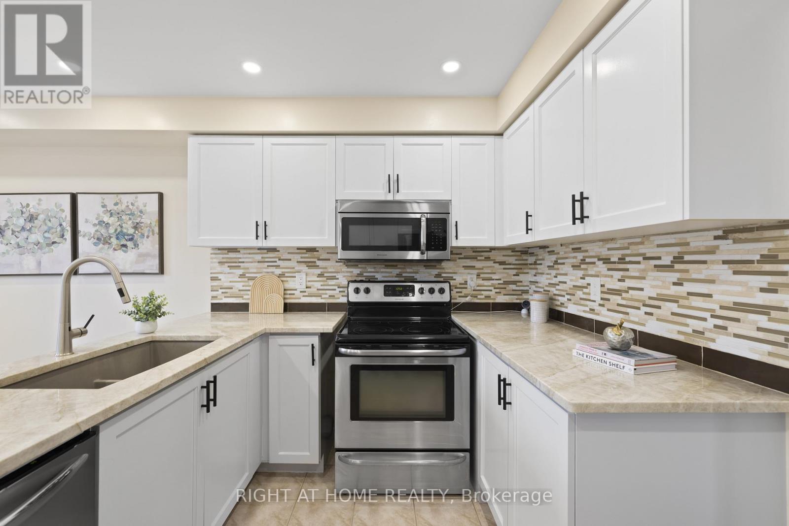 27 Hawtin Lane, Aurora, Ontario L4G 7L4 - Photo 15 - N12499804