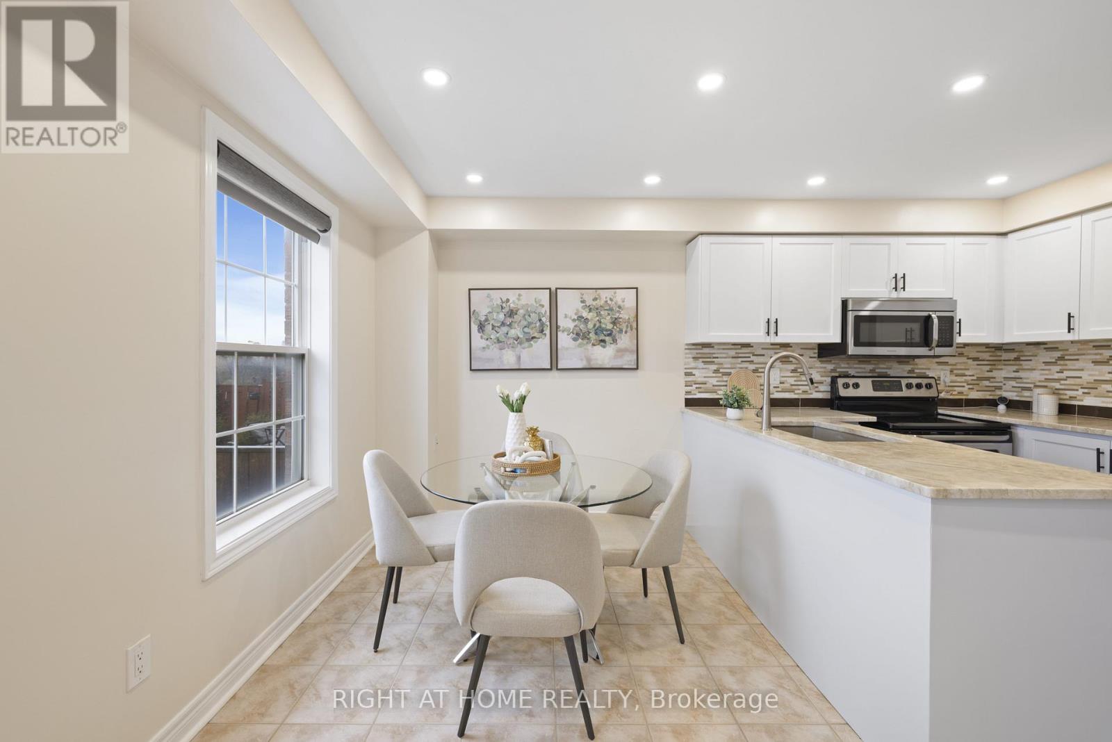 27 Hawtin Lane, Aurora, Ontario L4G 7L4 - Photo 14 - N12499804