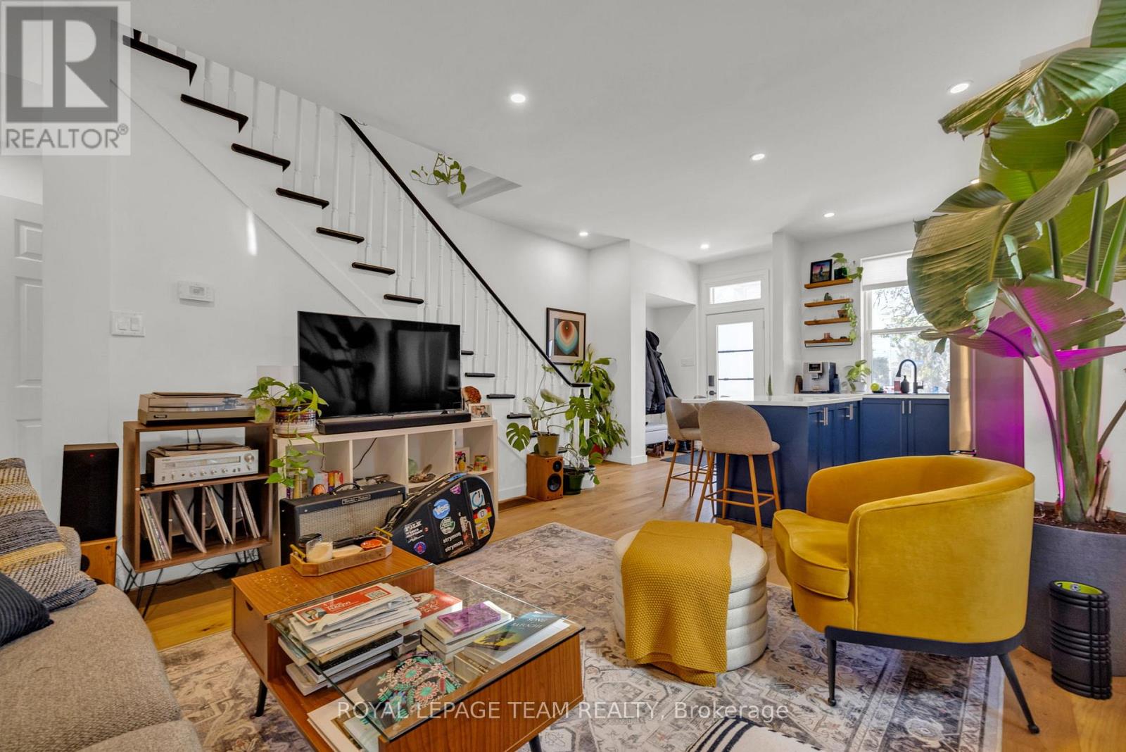 A - 325 Hinchey Avenue, Ottawa, Ontario  K1Y 1M1 - Photo 10 - X12503762