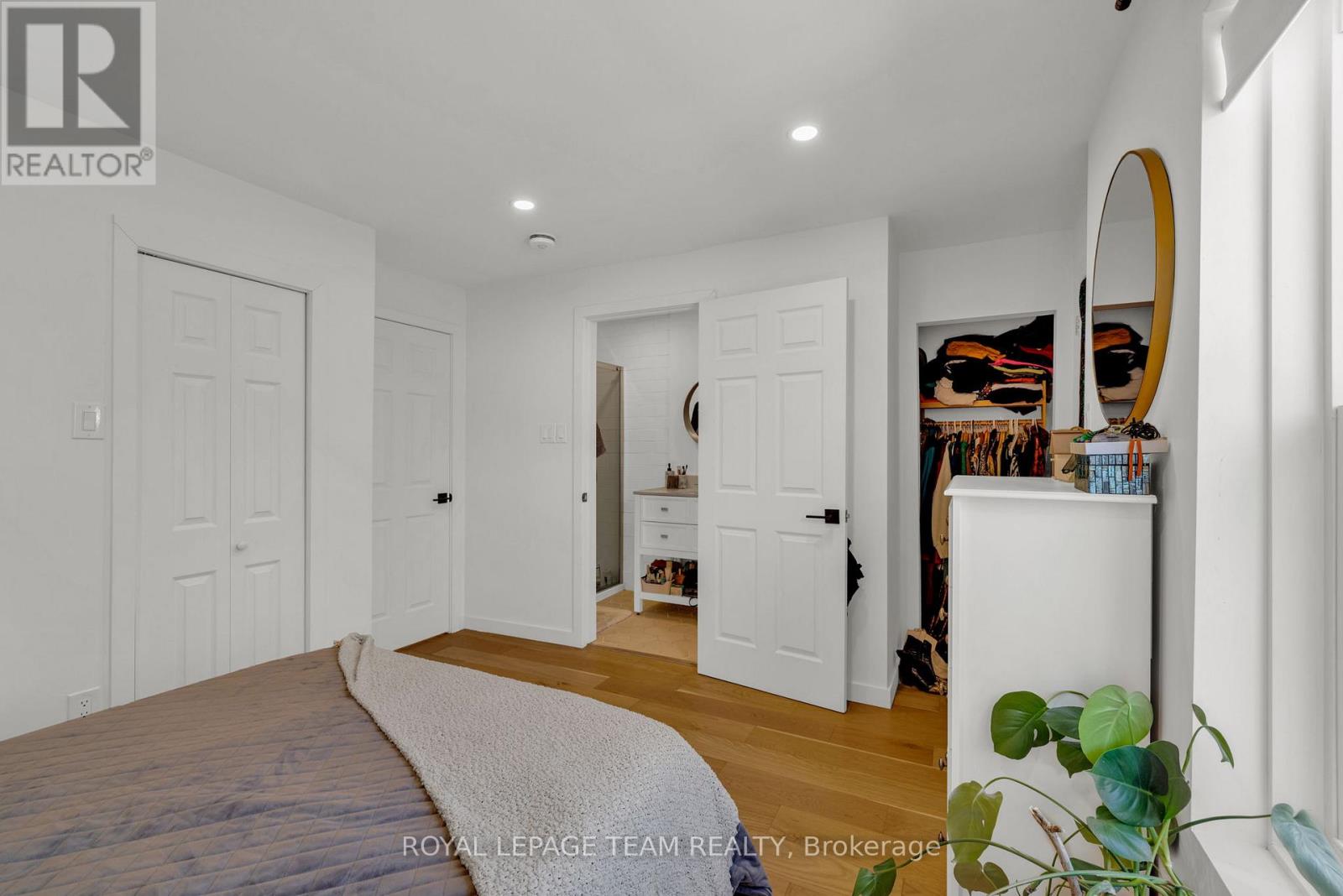 A - 325 Hinchey Avenue, Ottawa, Ontario  K1Y 1M1 - Photo 17 - X12503762