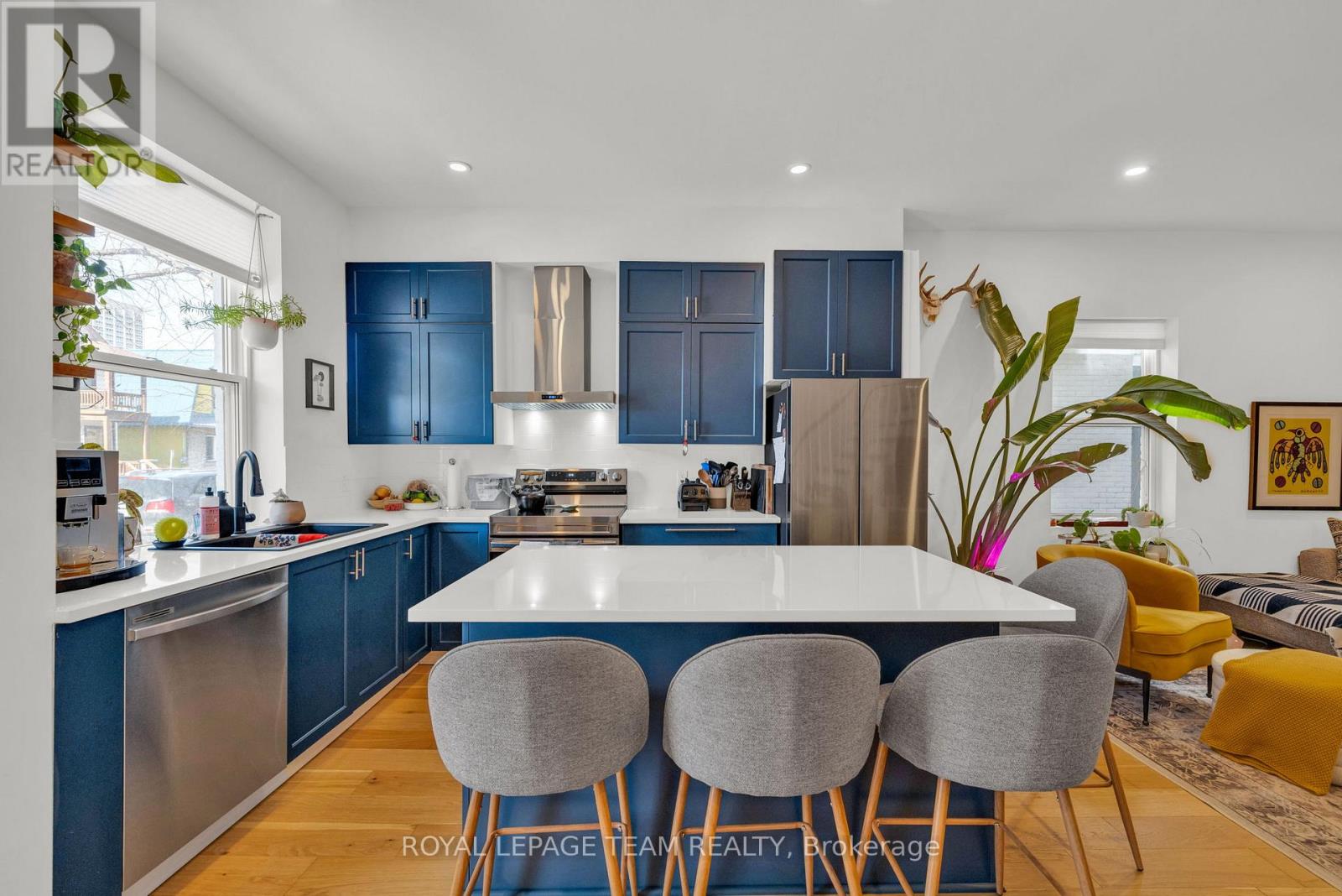 A - 325 Hinchey Avenue, Ottawa, Ontario  K1Y 1M1 - Photo 5 - X12503762