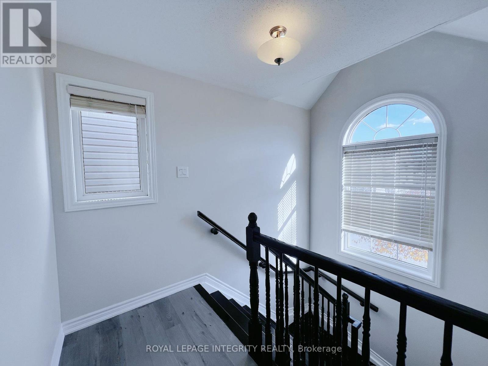 52 Sundragon Way, Ottawa, Ontario  K2C 3H2 - Photo 11 - X12503800