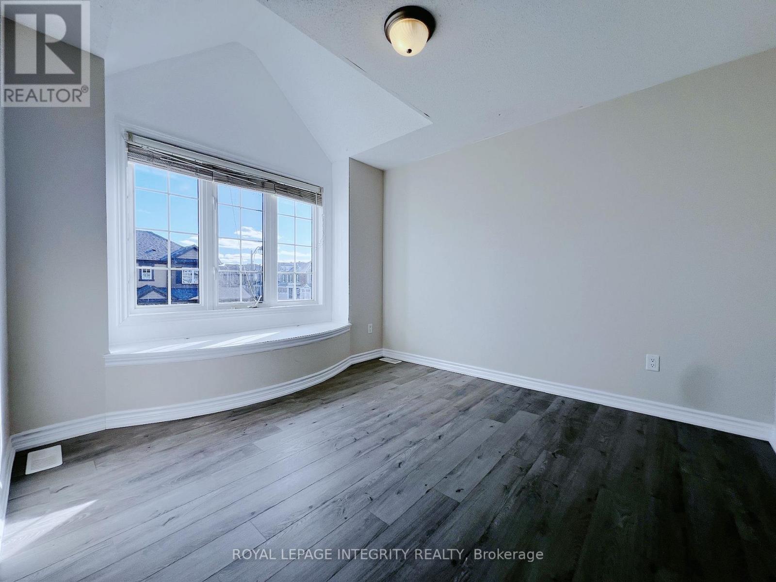 52 Sundragon Way, Ottawa, Ontario  K2C 3H2 - Photo 12 - X12503800