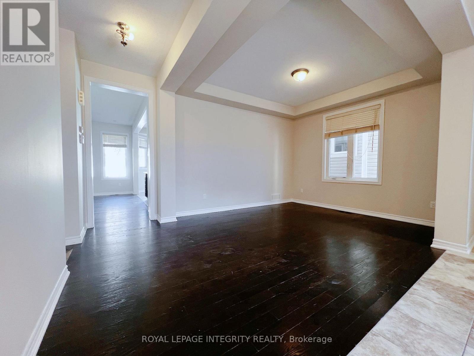 52 Sundragon Way, Ottawa, Ontario  K2C 3H2 - Photo 5 - X12503800