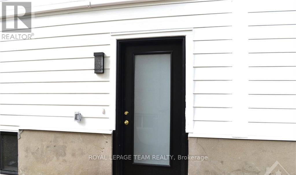 3 - 503 Athlone Avenue, Ottawa, Ontario  K1Z 5M9 - Photo 2 - X12503892
