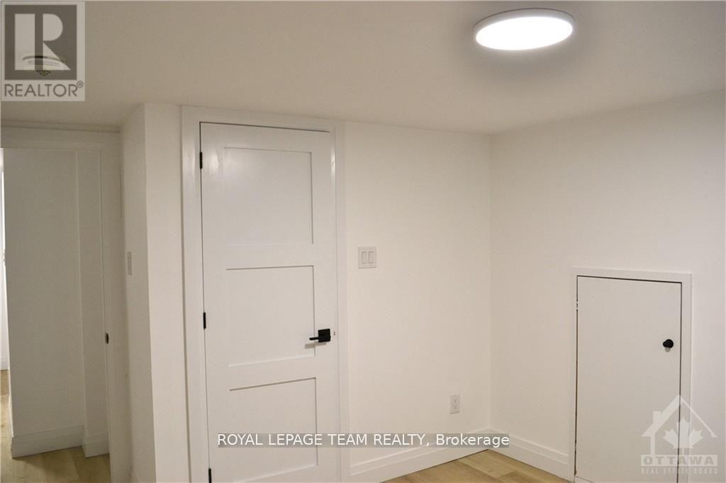 3 - 503 Athlone Avenue, Ottawa, Ontario  K1Z 5M9 - Photo 5 - X12503892