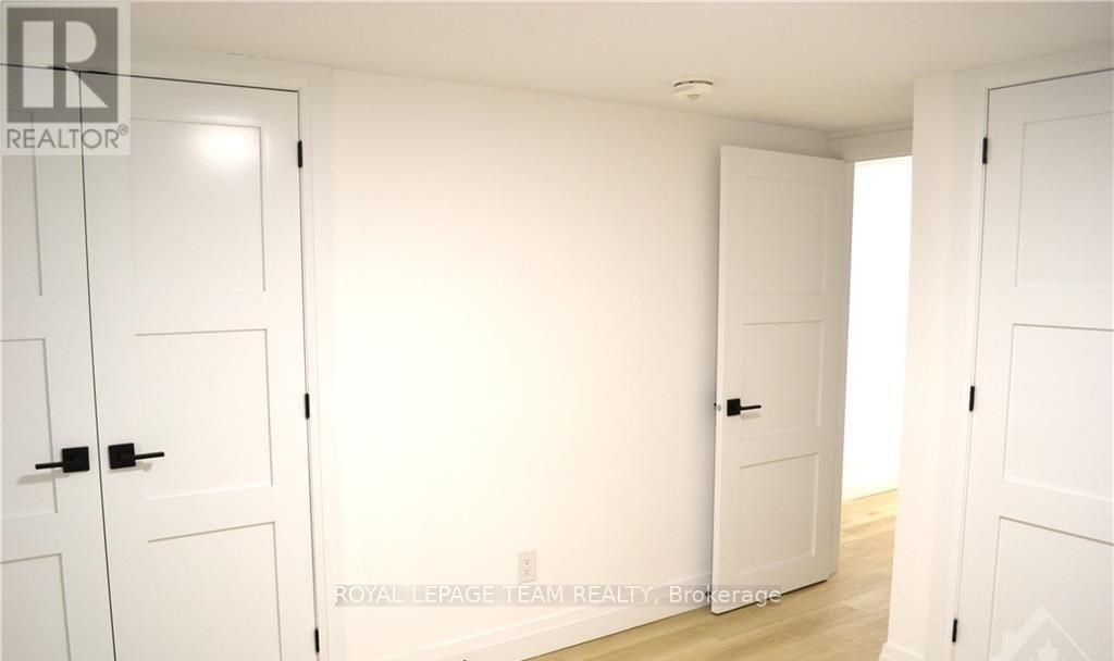 3 - 503 Athlone Avenue, Ottawa, Ontario  K1Z 5M9 - Photo 6 - X12503892
