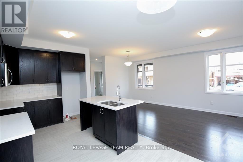 128 Lynn Coulter Street, Ottawa, Ontario  K2J 7C5 - Photo 4 - X12503908