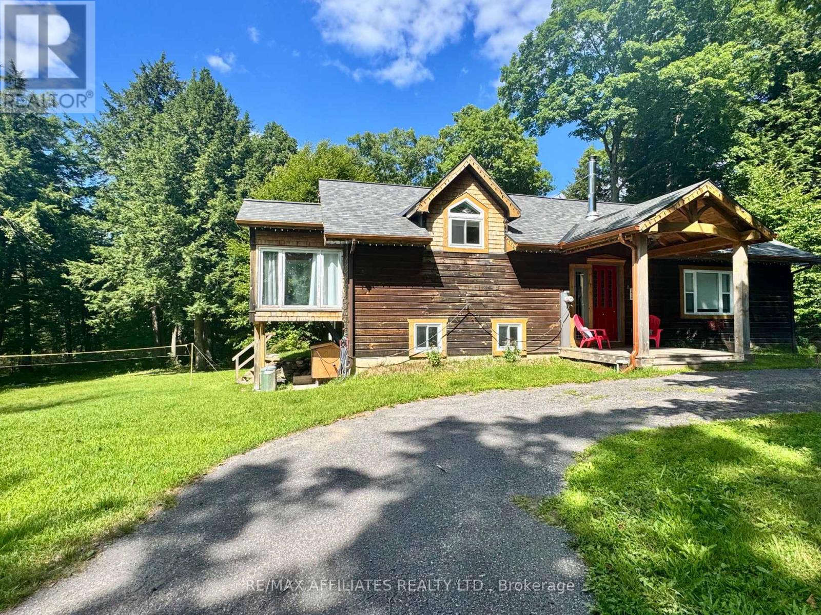 6828 511 Highway, Lanark Highlands, Ontario  K0G 1K0 - Photo 2 - X12503956