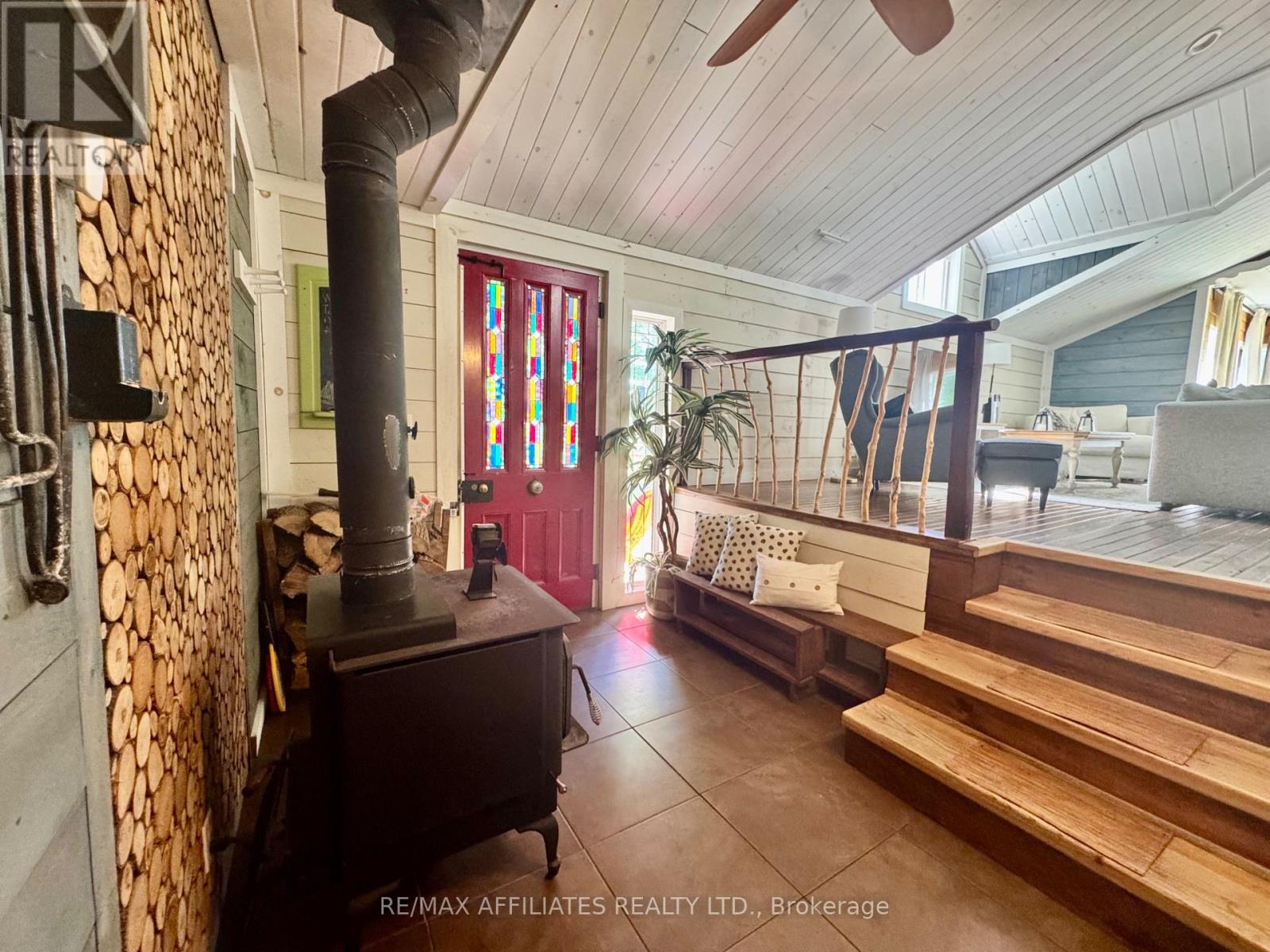 6828 511 Highway, Lanark Highlands, Ontario  K0G 1K0 - Photo 4 - X12503956