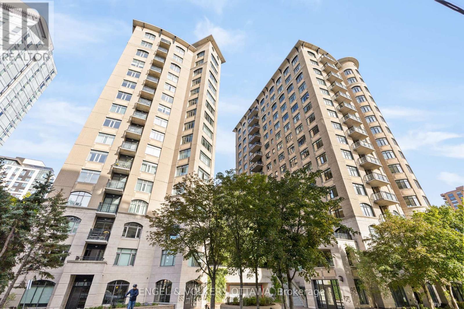 303 - 95 Bronson Avenue, Ottawa, Ontario  K1R 1E2 - Photo 2 - X12504056