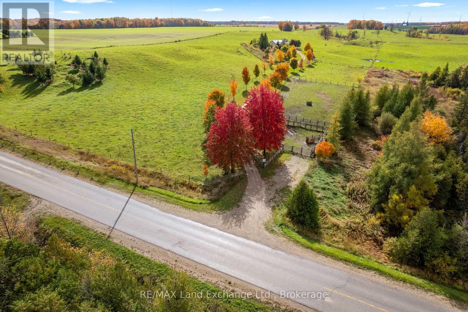 97 2 Bruce Twp. Concession, Kincardine, Ontario N2Z 2X3 - Photo 18 - X12428528