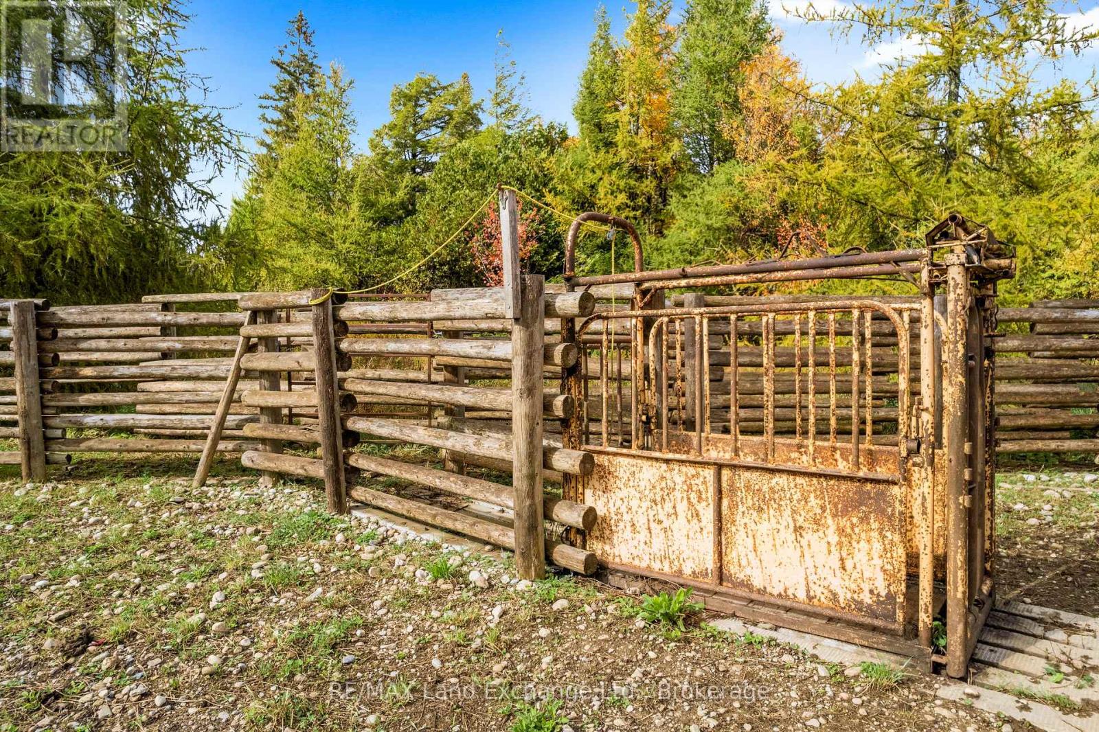 97 2 Bruce Twp. Concession, Kincardine, Ontario N2Z 2X3 - Photo 31 - X12428528