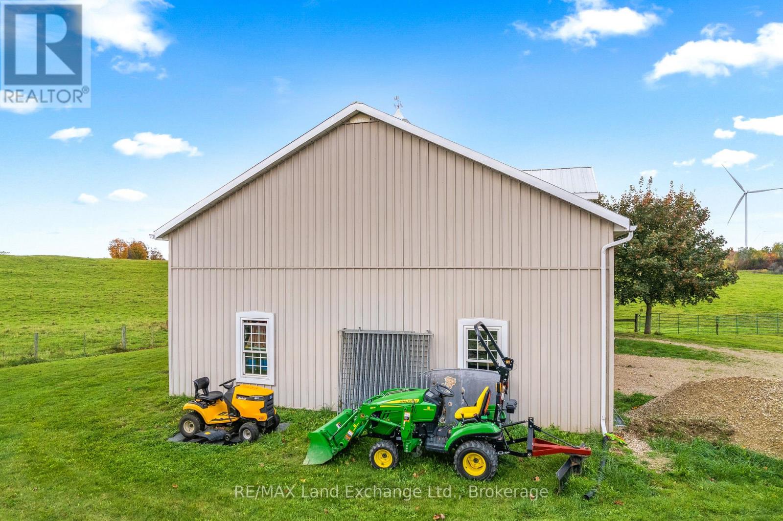 97 2 Bruce Twp. Concession, Kincardine, Ontario N2Z 2X3 - Photo 5 - X12428528