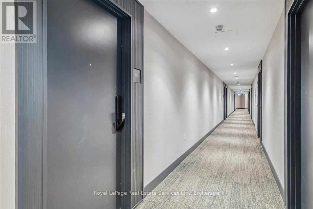 511 - 395 Dundas Street W, Oakville, Ontario  L6M 5R8 - Photo 11 - W12503912