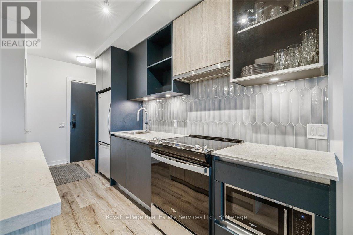 511 - 395 Dundas Street W, Oakville, Ontario  L6M 5R8 - Photo 19 - W12503912