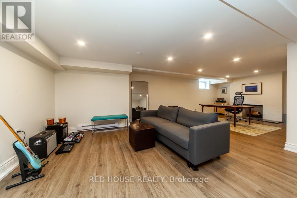 29 Pinewood Trail, Mississauga, Ontario  L5G 2L2 - Photo 29 - W12455321