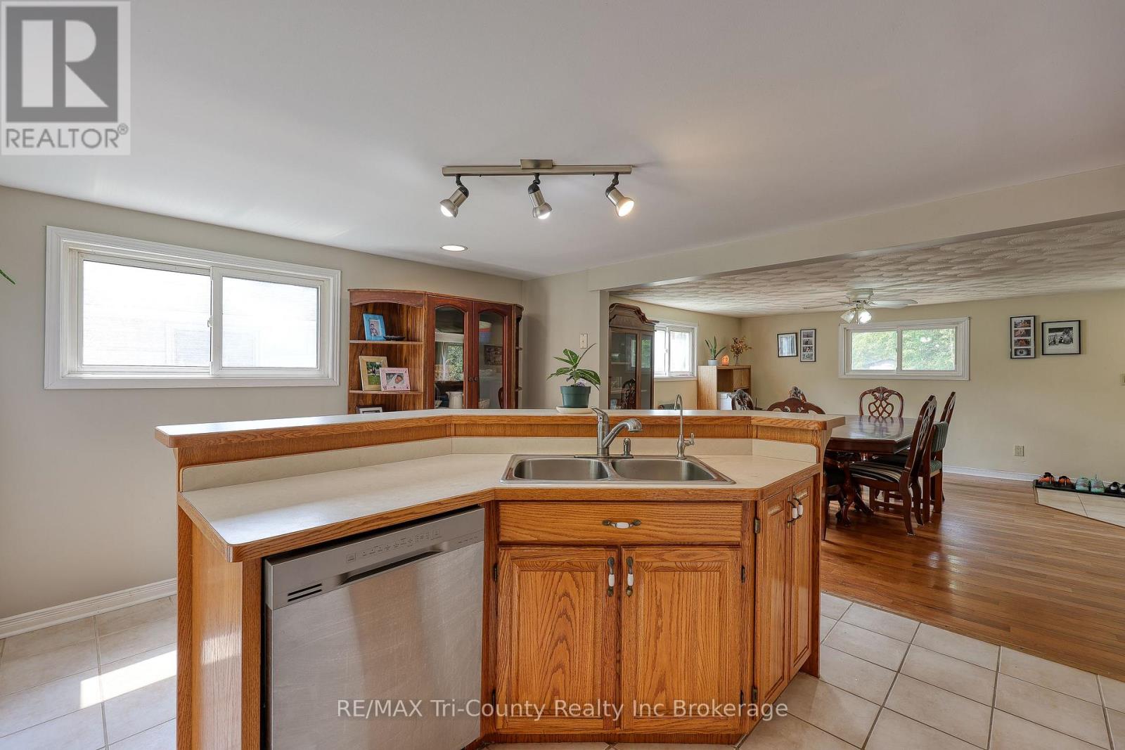 1686 Char'ville E 1/4 Road, Norfolk, Ontario  N3Y 4K5 - Photo 2 - X12503938