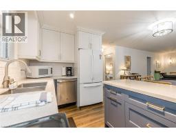 22 LINDALE Avenue, tiny, Ontario