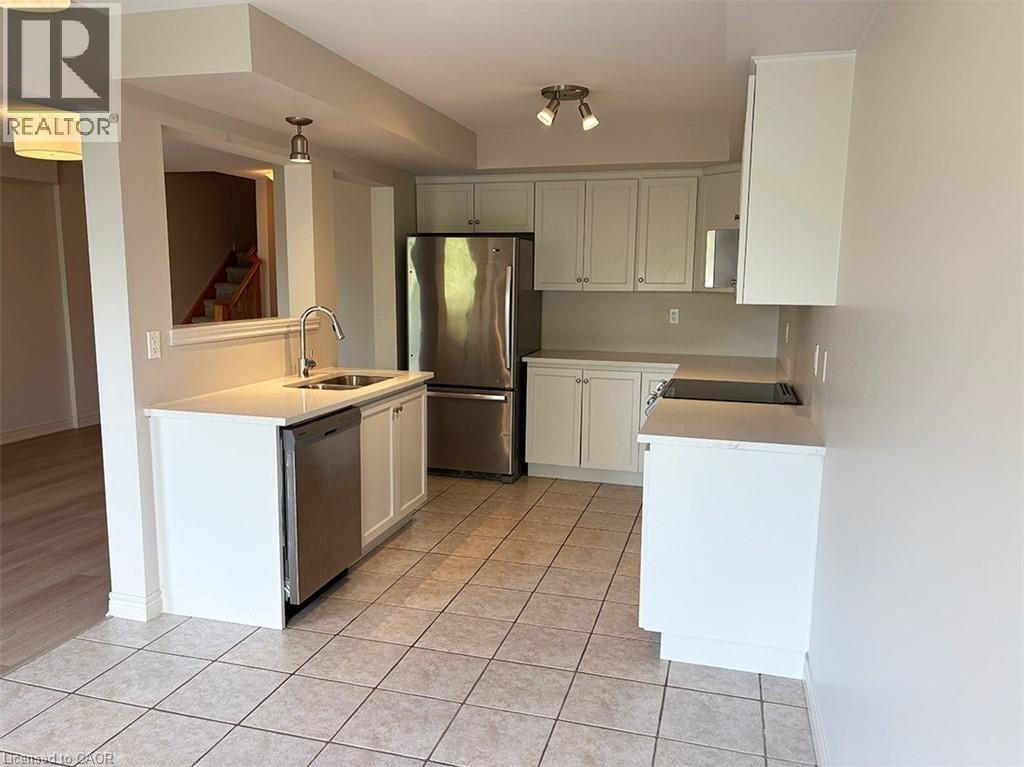 25 Ivybridge Beach Unit# 16, Stoney Creek, Ontario  L8E 0A5 - Photo 10 - 40785213