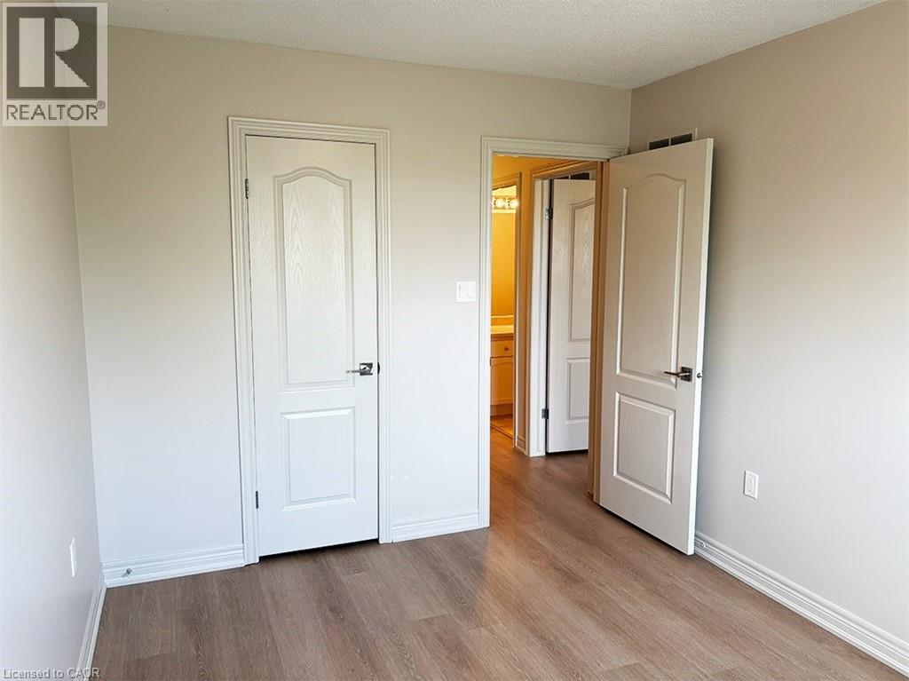 25 Ivybridge Beach Unit# 16, Stoney Creek, Ontario  L8E 0A5 - Photo 18 - 40785213