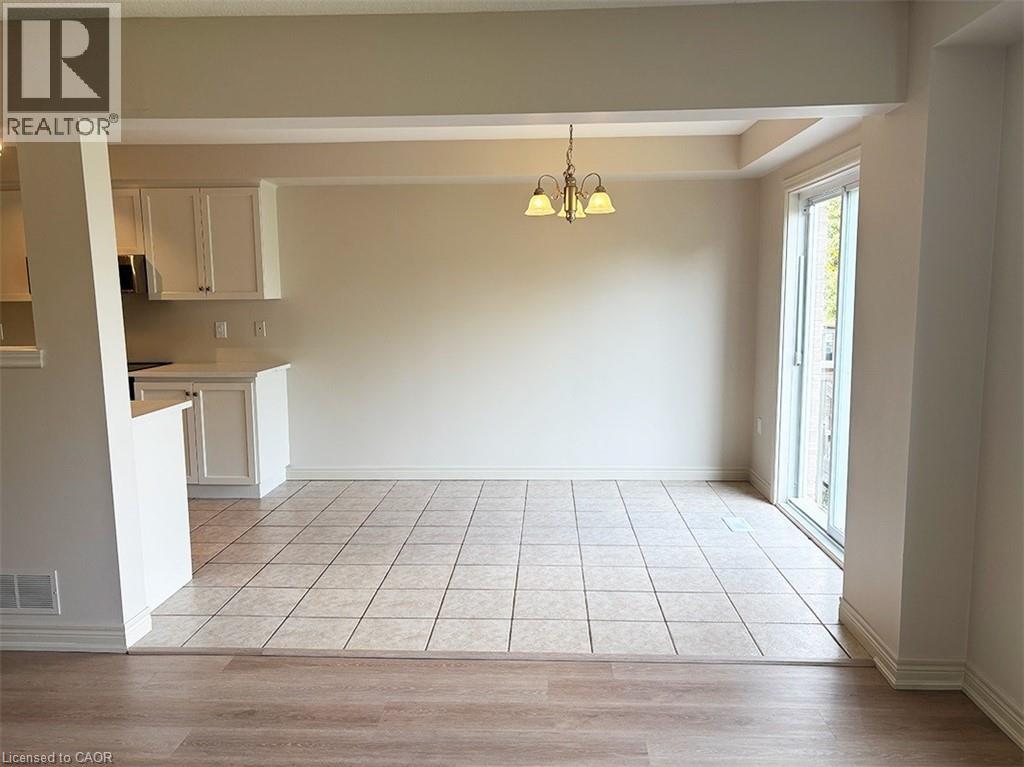 25 Ivybridge Beach Unit# 16, Stoney Creek, Ontario  L8E 0A5 - Photo 9 - 40785213