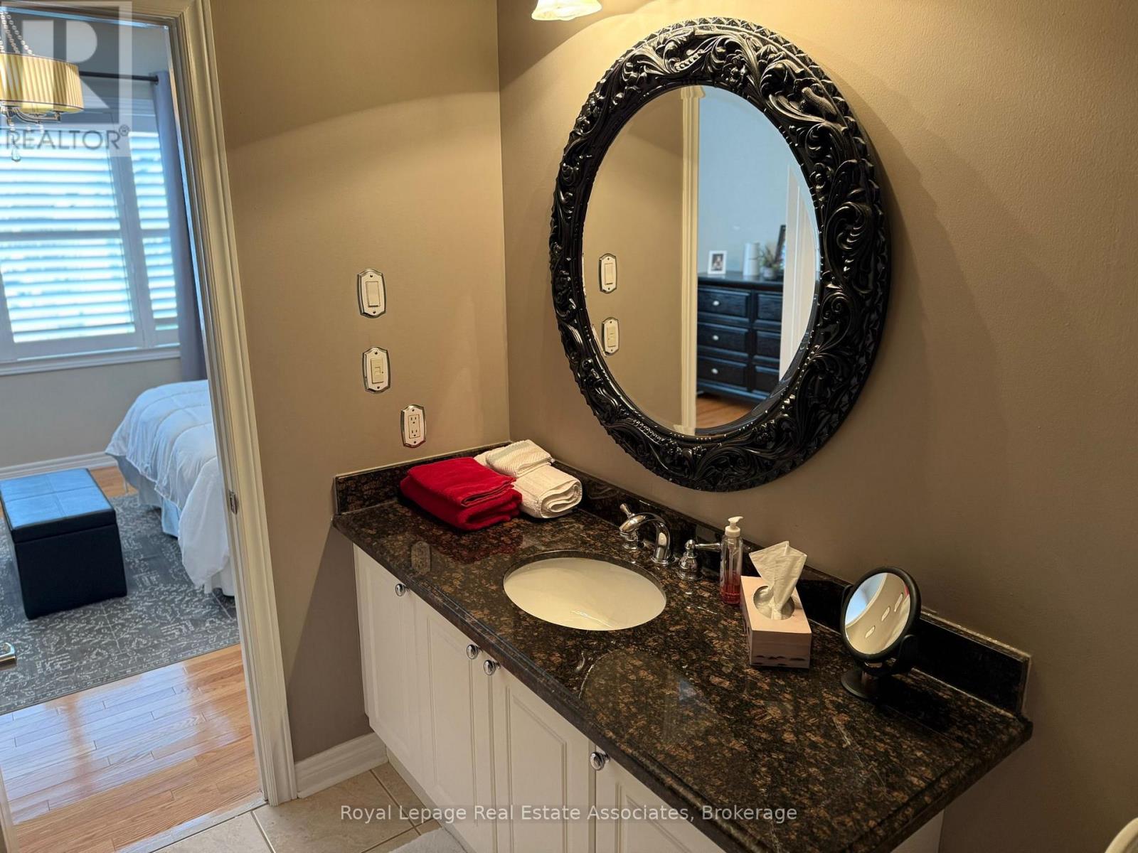 37 Chevrolet Drive, Brampton, Ontario  L7A 3C3 - Photo 12 - W12503662