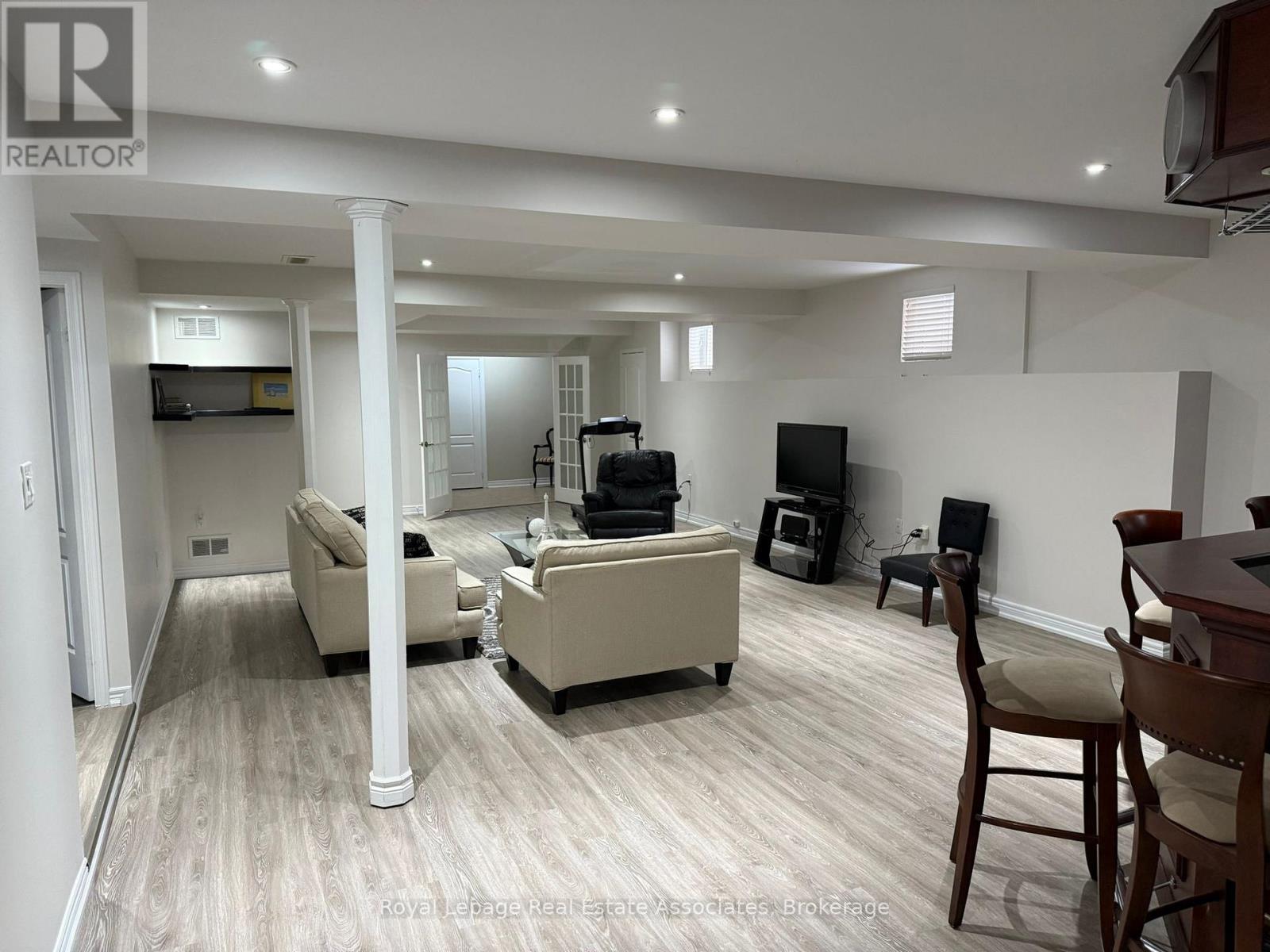 37 Chevrolet Drive, Brampton, Ontario  L7A 3C3 - Photo 17 - W12503662