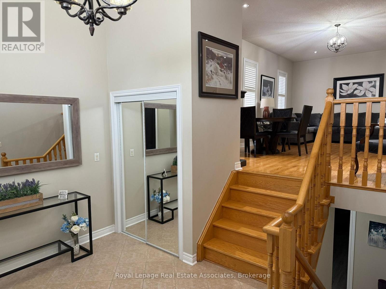 37 Chevrolet Drive, Brampton, Ontario  L7A 3C3 - Photo 3 - W12503662