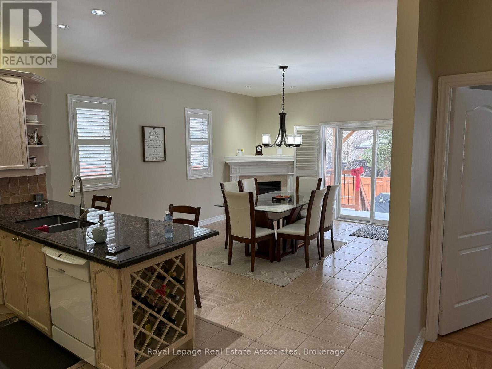 37 Chevrolet Drive, Brampton, Ontario  L7A 3C3 - Photo 9 - W12503662